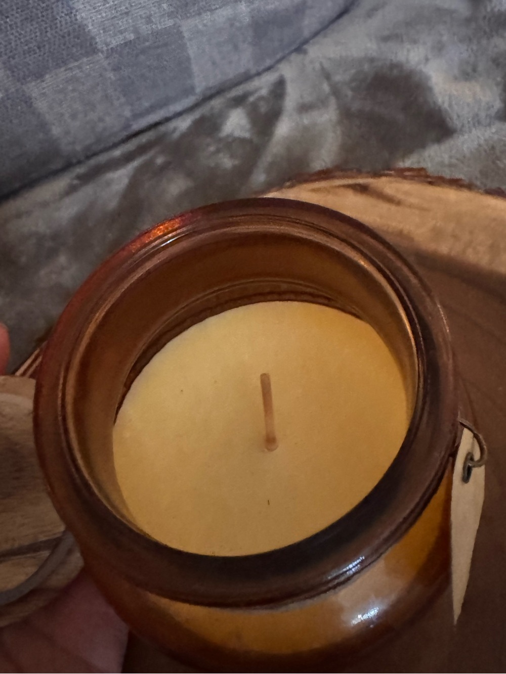 Toccata Sandalwood Scented Candle - Amber Jar - Picture 4 of 5